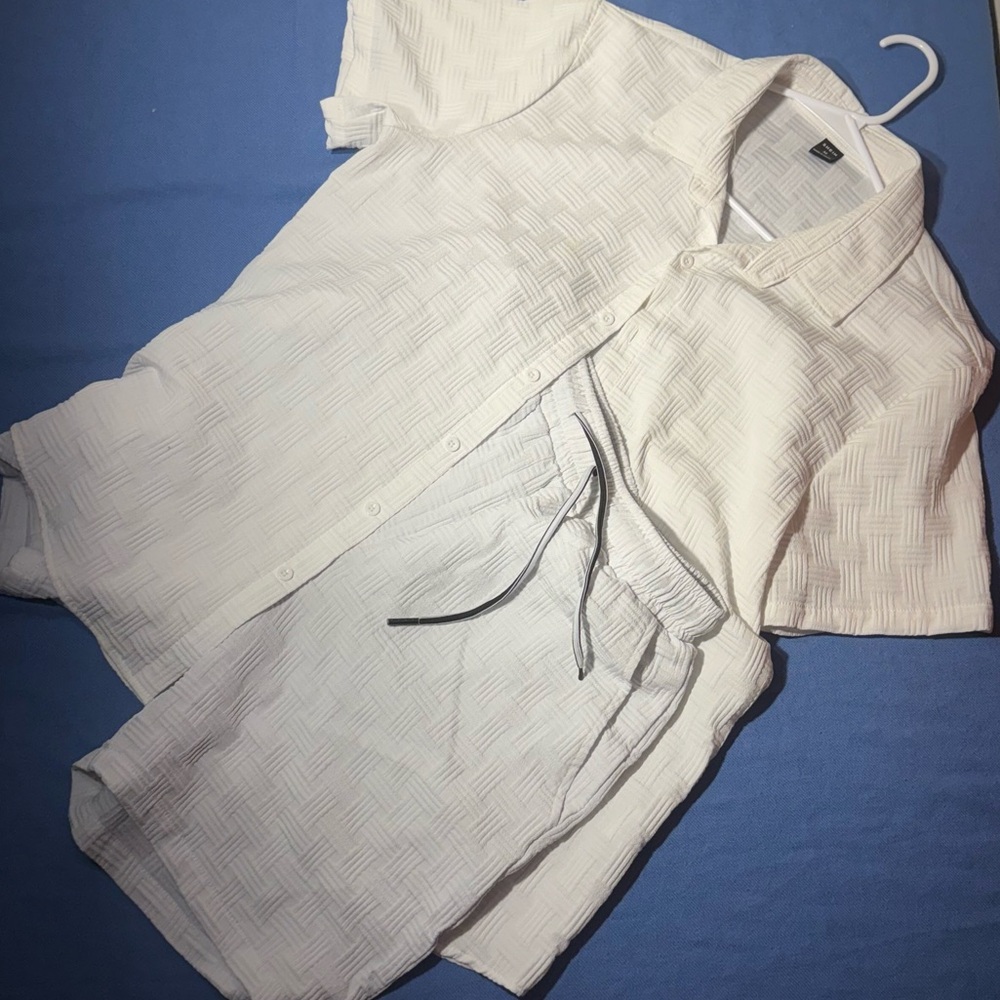 Men's White Short Sleeve Shirt